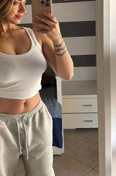 Mia, 21 Jahre, Trier